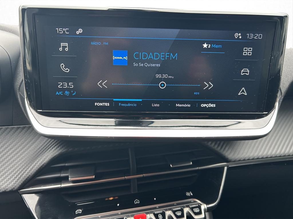 Peugeot 2008 - Imagem 11