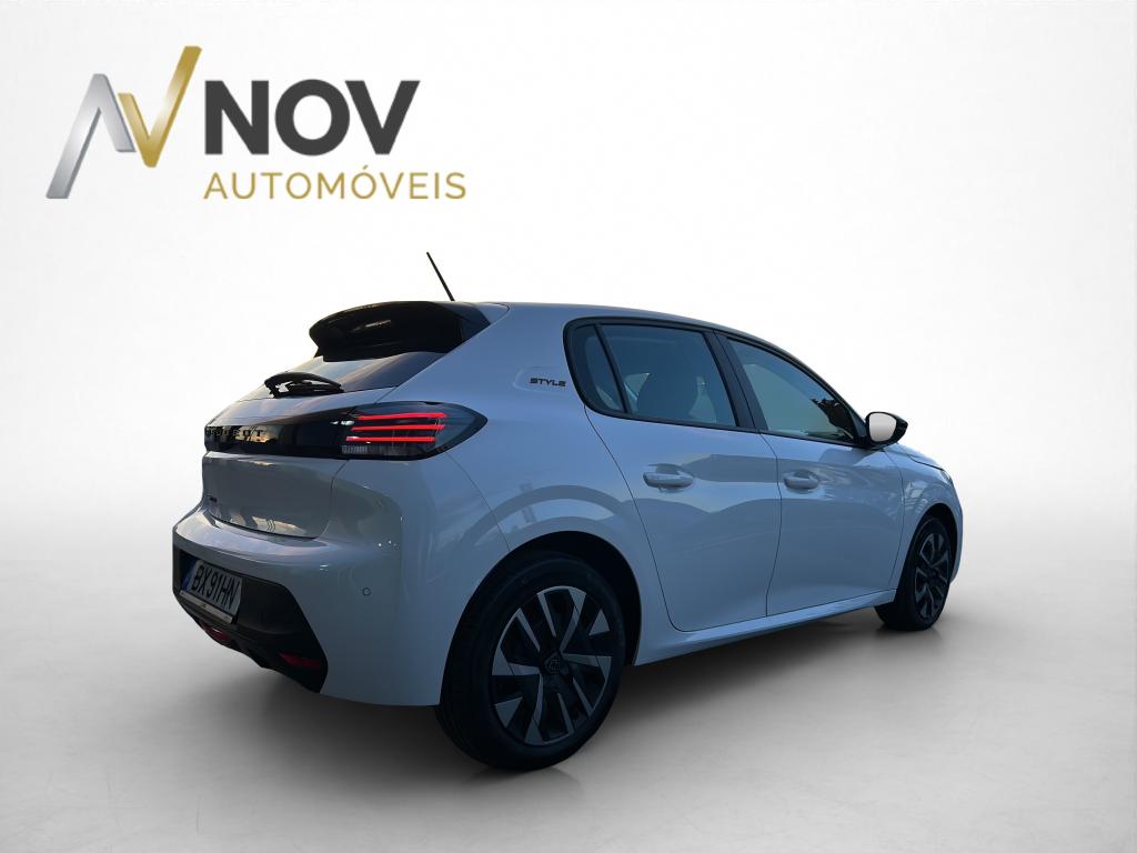 Peugeot e208 - Imagem 7