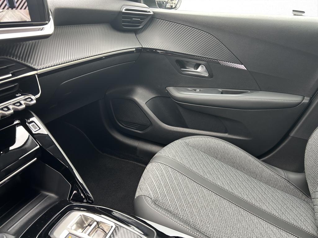 Peugeot 208 - Imagem 18