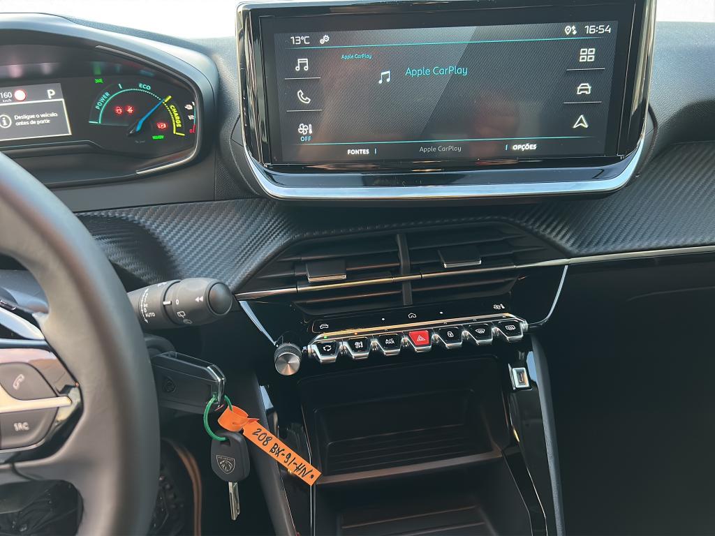 Peugeot e208 - Imagem 14
