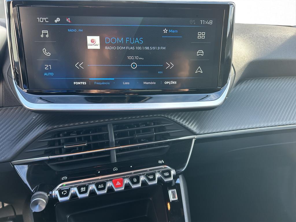 Peugeot 2008 - Imagem 12