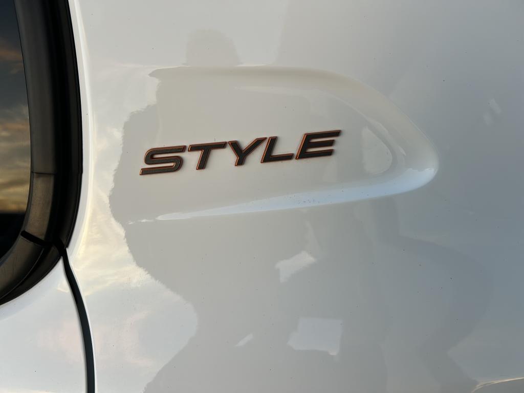 Peugeot e208 - Imagem 10