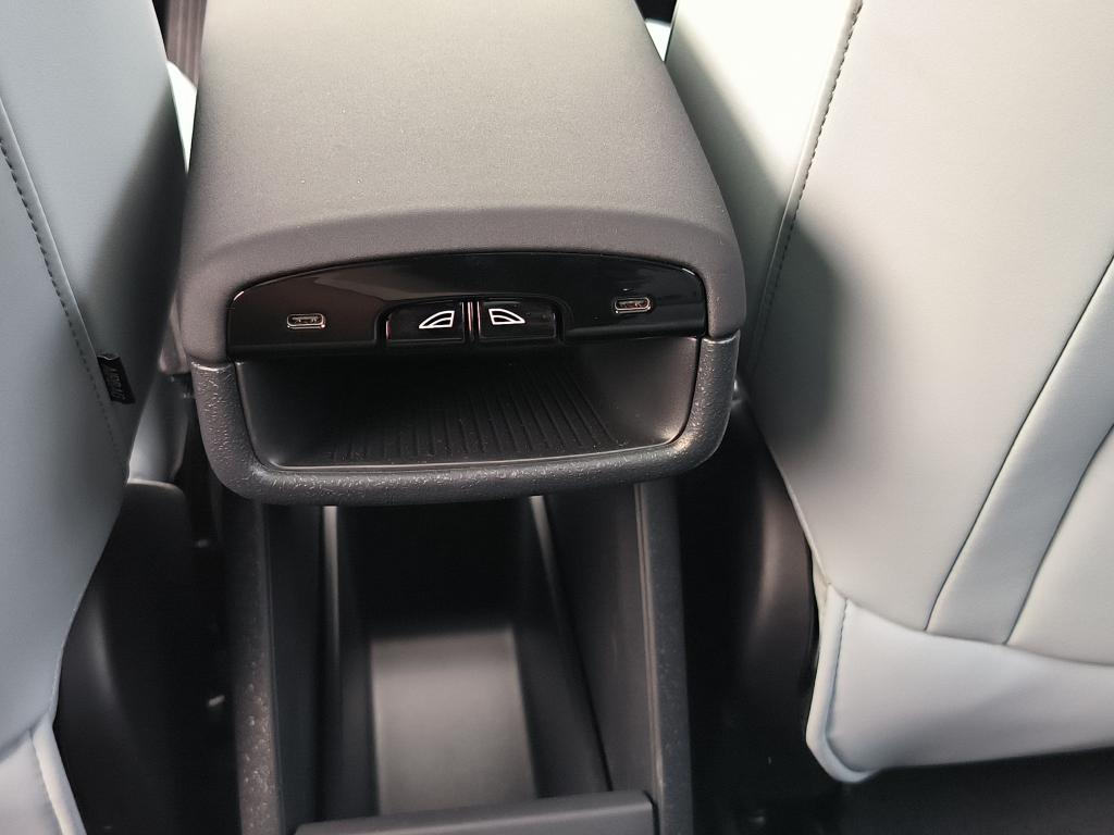 Volvo EX30 - Imagem 14