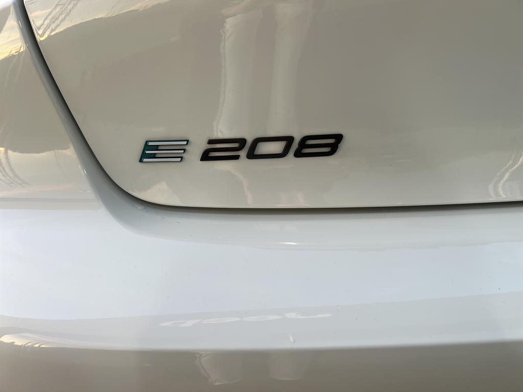 Peugeot e208 - Imagem 11