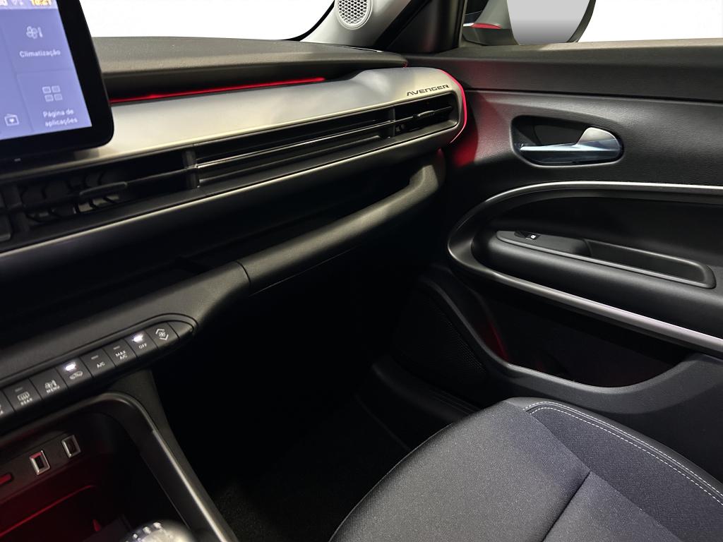 Jeep AVENGER - Imagem 13