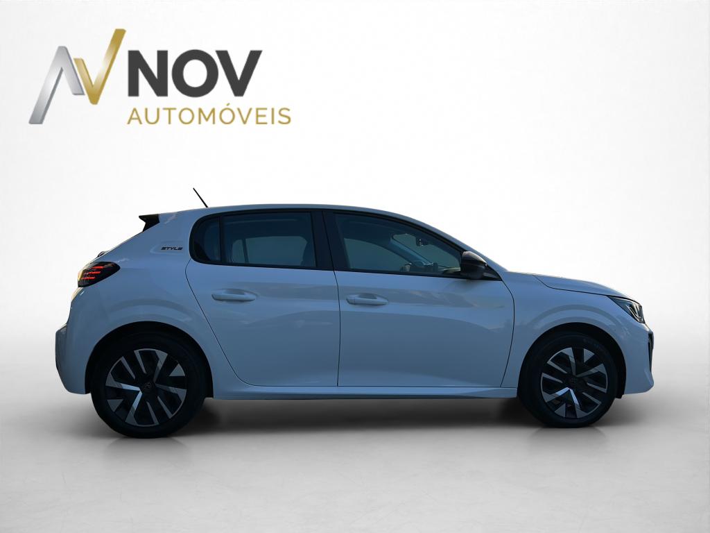 Peugeot e208 - Imagem 8